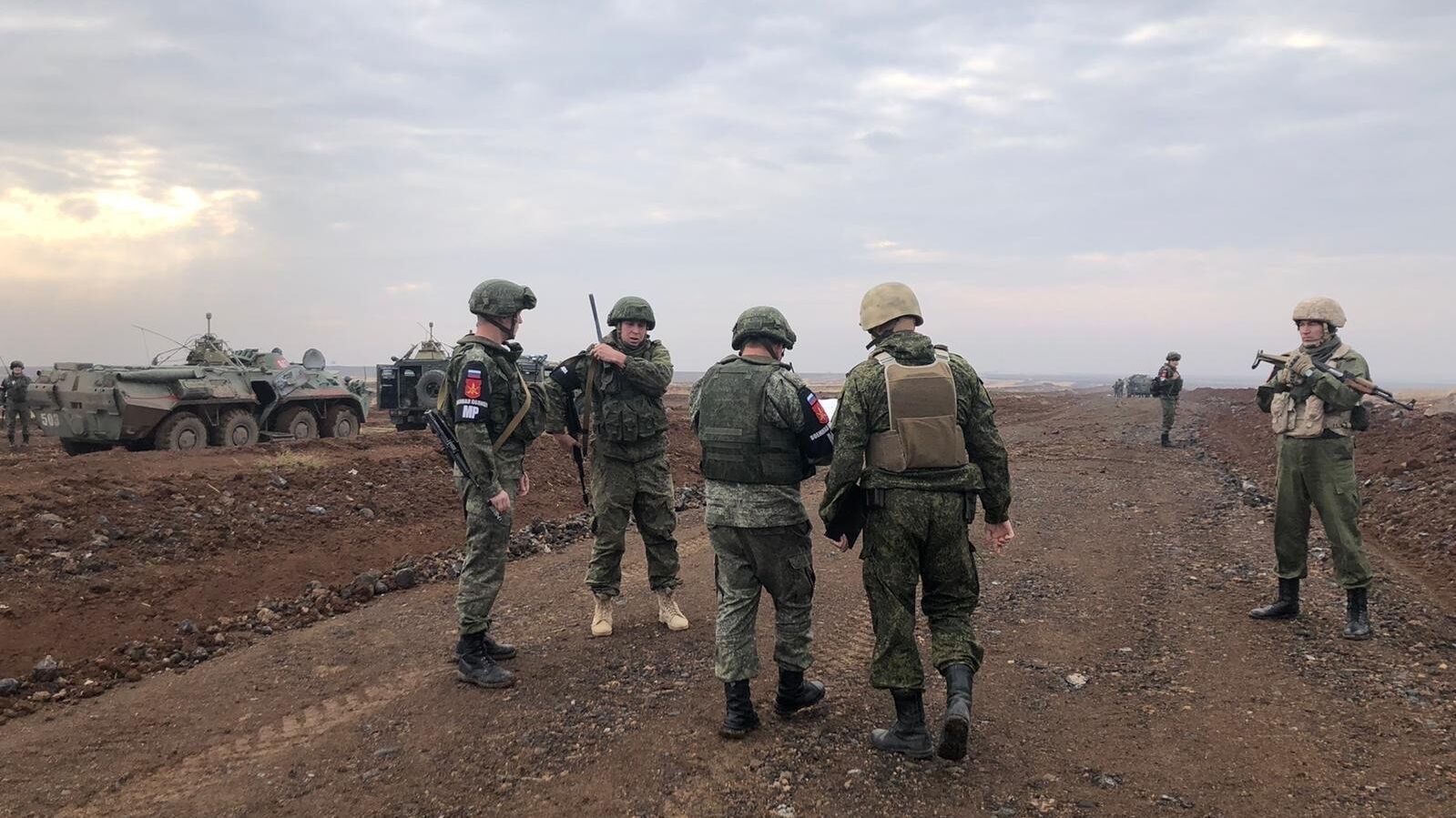 叙利亚新闻 11 四月 06.00: США перебрасывают технику в Сирию, совместное патрулирование Турции и РФ в Хасаке