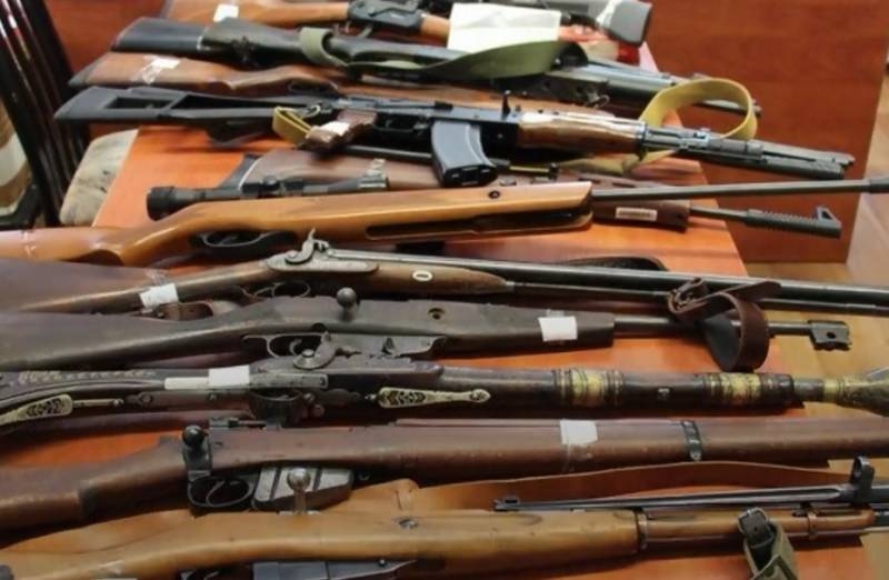 Ukrainian in Poland pretended to be a general and kept a whole arsenal of weapons
