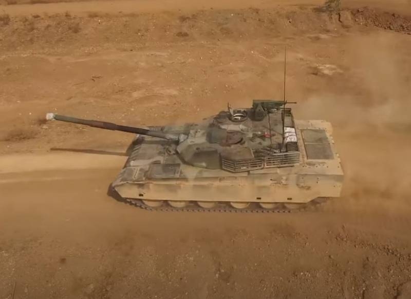 В Китае: Пакистан покупает китайские танки VT-4 с лучшими характеристиками, чем у T-90 ВС Индии