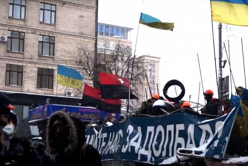 Расстрелы на Майдане: вскрываются неприятные для Порошенко и Луценко факты