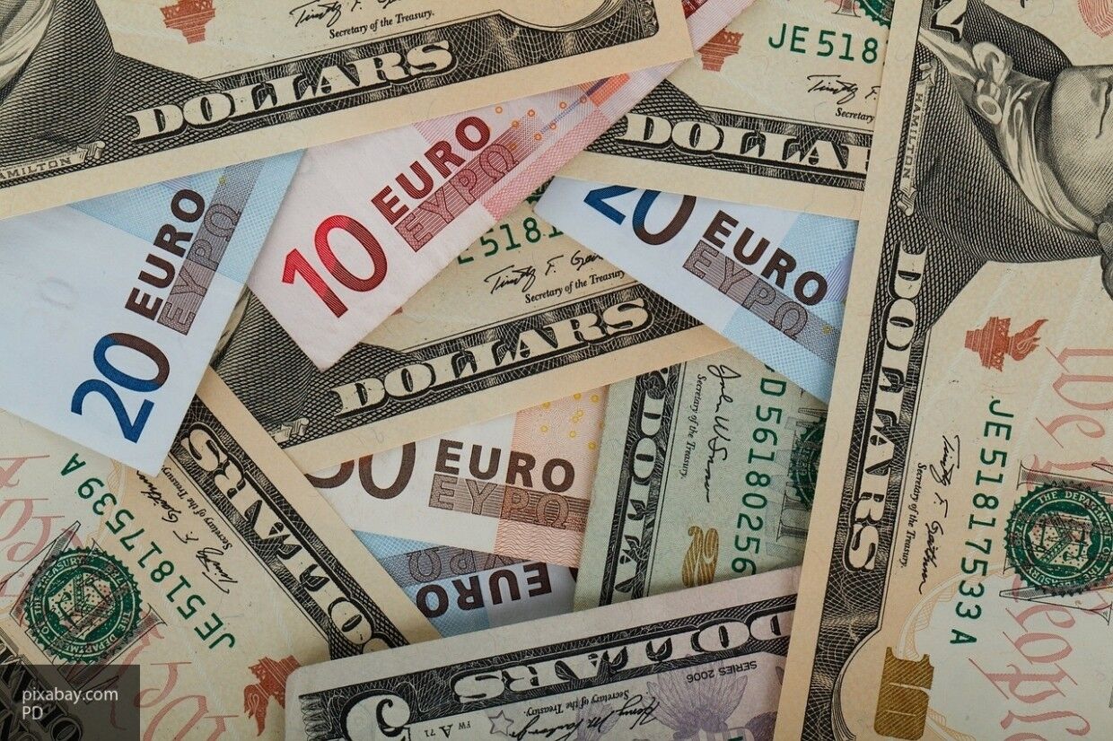 Банк России обновил официальные курсы доллара и евро на 7 Mayo