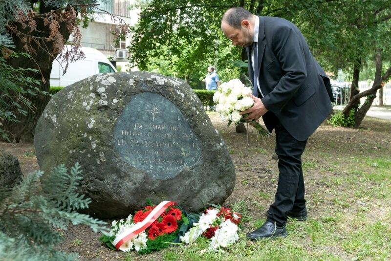 The head of the district in Sofia plans to demolish the grave of Soviet soldiers. Column Vladimir Tulin