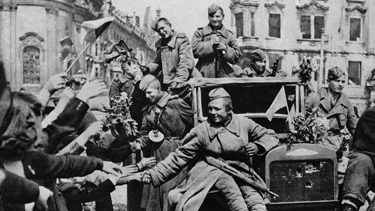 historians tell, how the Russian Federation will respond to Western attempts to rewrite the history of World War II