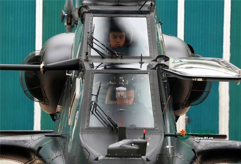 Chinese Air Force pilots talked about the most difficult stage of the WZ-10 helicopter flight exercises