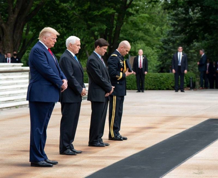 «Одной рукой вводит санкции, другую протягивает Кремлю»: in Europe reacted to Trump's G7 initiative