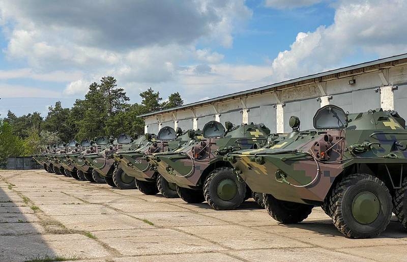 A party of armored personnel carriers BTR-80 entered service with the Armed Forces