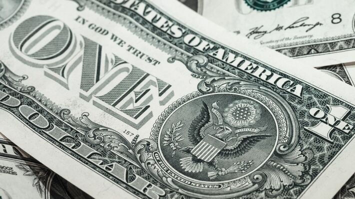 Россияне пересмотрели свое отношение к доллару на фоне кризиса из-за пандемии