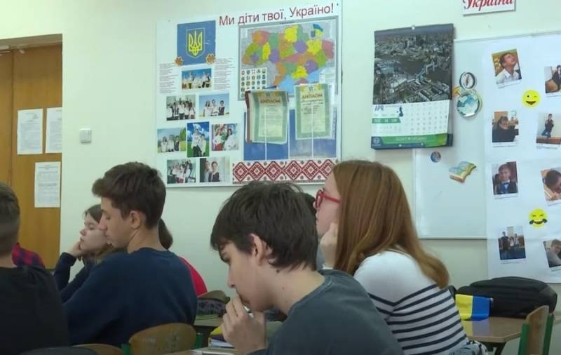 Day of the Russian Language: occasion to think about the problems of the great and mighty in the post-Soviet space