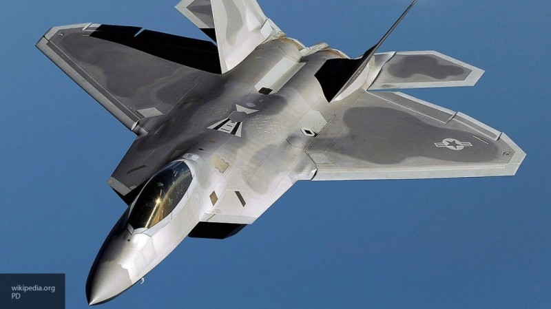 ВВС США изменит статус старых самолетов F-22 Raptor с тренировочного на оперативно-боевой