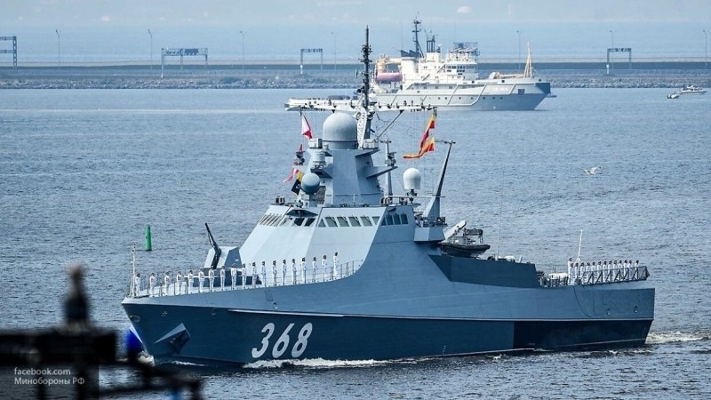 Корабли Каспийской флотилии идут в Петербург, где состоится Главный военно-морской парад