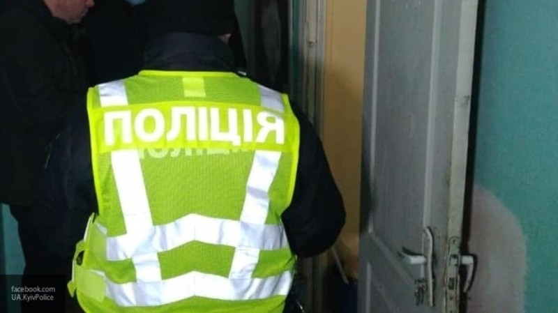 Полиция Киева не исключает, что в жилой многоэтажке сработало взрывное устройство