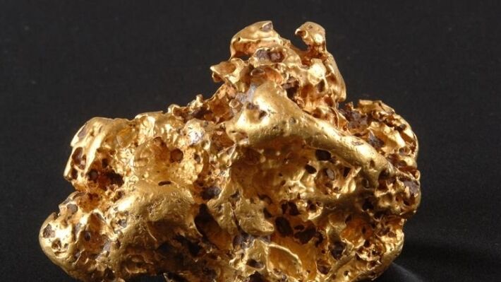 Experts predicted the next milestone of record gold price increases