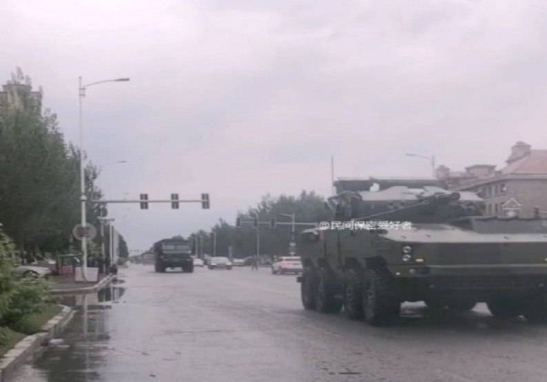 Photo of an experimental Chinese anti-aircraft system hit the net