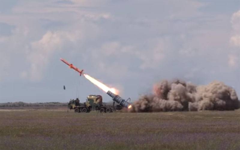 En Ukraine: fusée «Neptune» peut être «дотянуться» до кораблей в Новороссийске