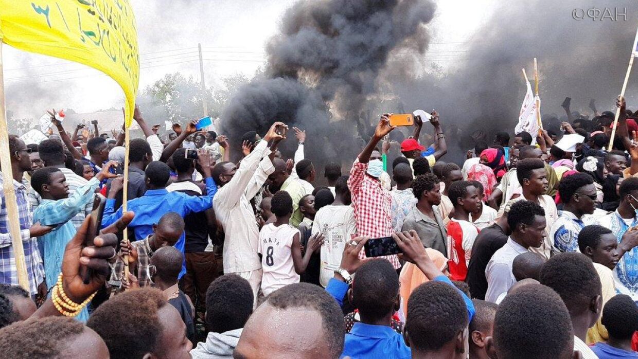 Власти Судана могут растянуть переходный период в стране на фоне протестов