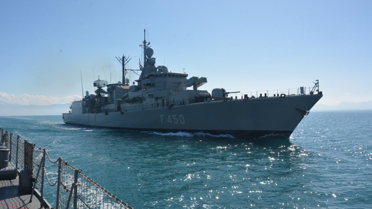 ВМС Греции в ходе учений потопили судно, отрабатывая оборону против Турции