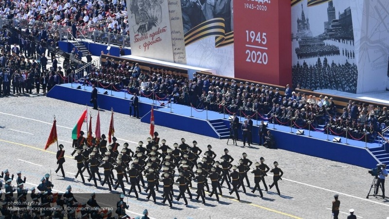 更多的 60 процентов россиян смотрели парад Победы 24 六月