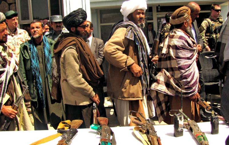 Что США пытаются спрятать за ложью о сговоре России с талибами?