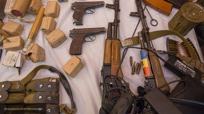 Генерал ВСУ потребовал дать украинцам право носить оружие для "устрашения России"