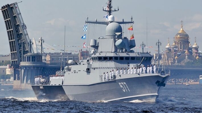 Главный военно-морской парад в Петербурге 26 七月 2020 年度最佳: что увидят зрители