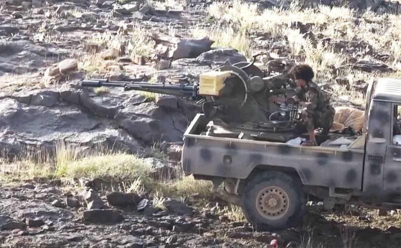 На представленном видео атаки со стороны йеменских хуситов в регионе Мариб просматривается тактика группировки