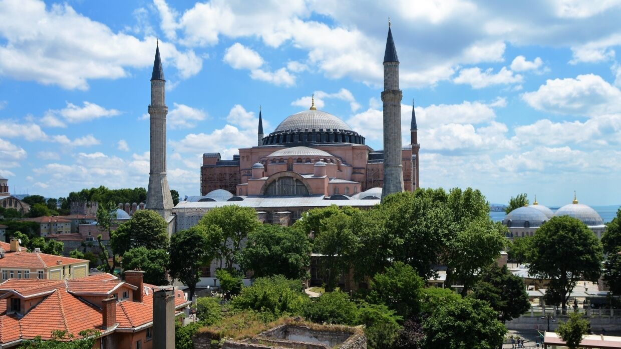 Турецкий политолог рассказал о хитром способе Эрдогана поменять статус собора Святой Софии