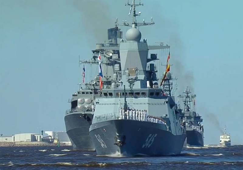 «The level of our fleet is constantly growing»: parade on Navy Day in St. Petersburg