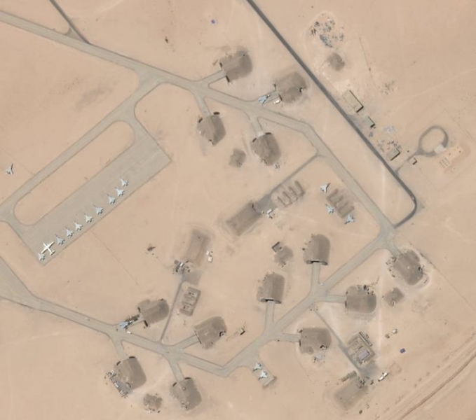 В США комментируют снимки Су-24 в Ливии, стоящих вне укреплённых ангаров