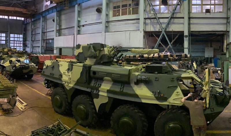Ukrainian Armed Forces continue to receive BTR-4 armored personnel carriers made of low-quality steel