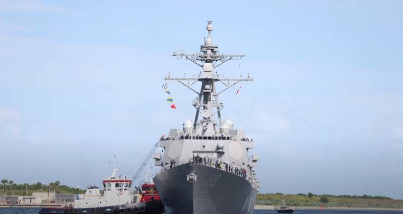 The US Navy received a new destroyer «Arly Burke»
