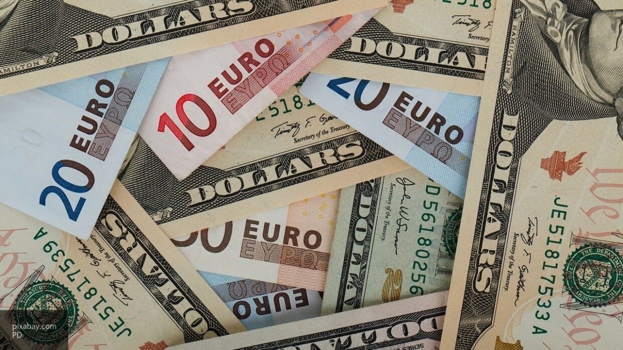 Банк России установил официальные курсы доллара и евро на 9 九月