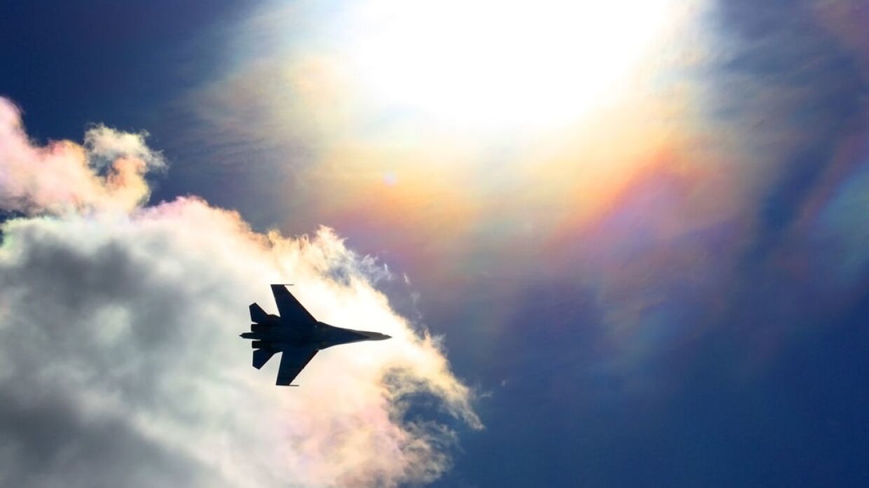专家: Россия отобьется от любой атаки ВВС США на западном направлении