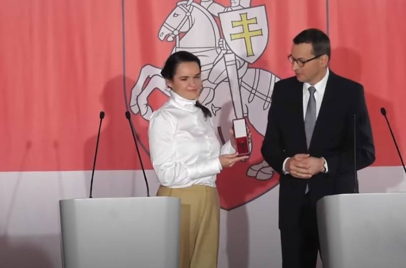 Эксперты обсуждают приём Тихановской в Польше в качестве «президента Беларуси»