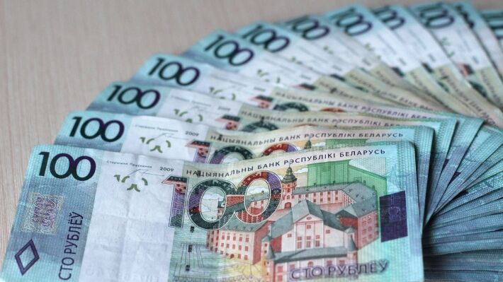 Помощь РФ с внешним долгом стабилизирует курс белорусского рубля