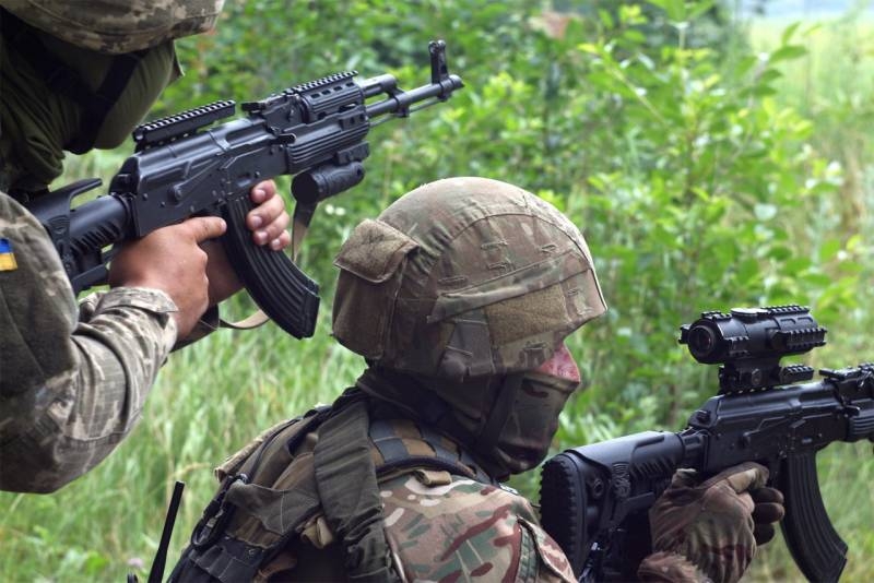 Украинская армия возобновила обстрелы территории ДНР