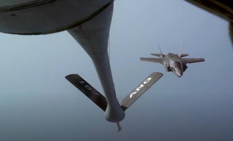 В США заявили о потере истребителя F-35B в результате неудачной дозаправки в воздухе