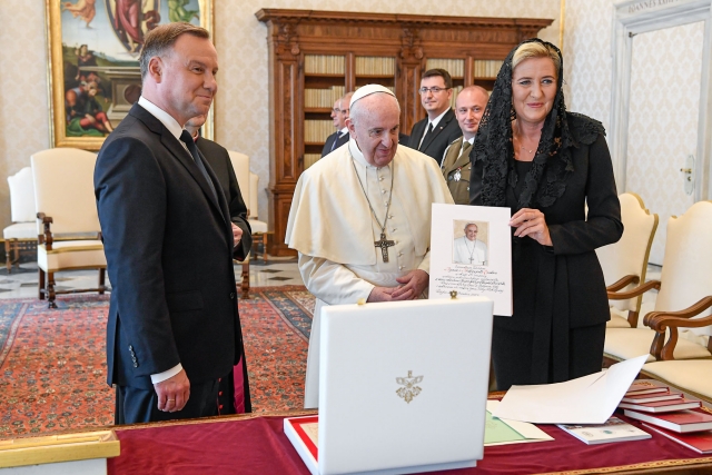 Vatican teaches Warsaw how to deal with Belarus