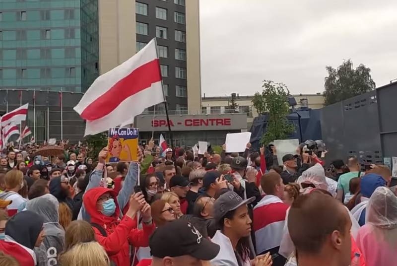 Выходные в Белоруссии снова отмечены многотысячным протестным маршем