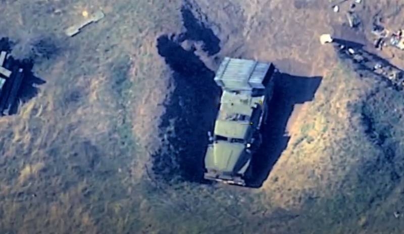 Маскировка не помогает: Азербайджан показал уничтожение РСЗО и другой военной техники противника
