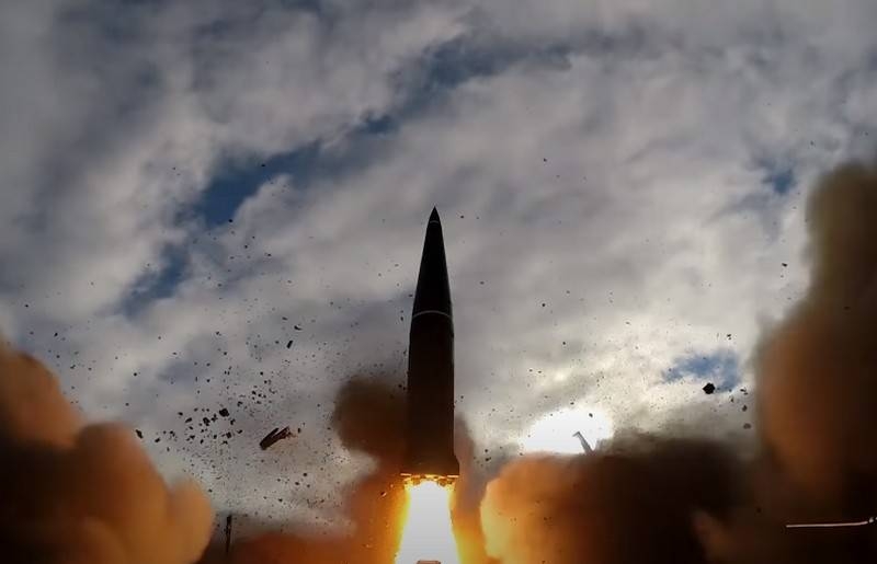 The Ministry of Defense showed a video of a combat launch of an OTRK missile «Iskander-M»