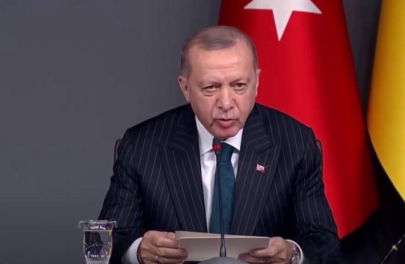 «Не собираемся спрашивать разрешения у США»: Эрдоган рассказал об испытаниях ЗРС С-400
