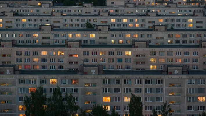 Russians have turned housing on the secondary market into a tool to save money