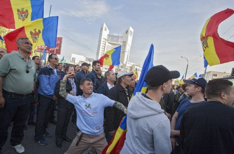 «Следующая цель - Enfiler»: СВР узнала о подготовке США «révolution des couleurs» en Moldavie