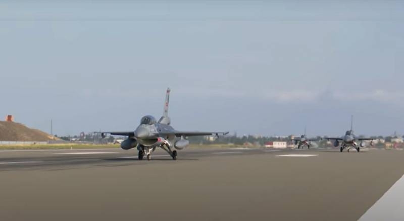 Сообщается о переброске истребителей F-16 ВВС Турции в Азербайджане в Габалу