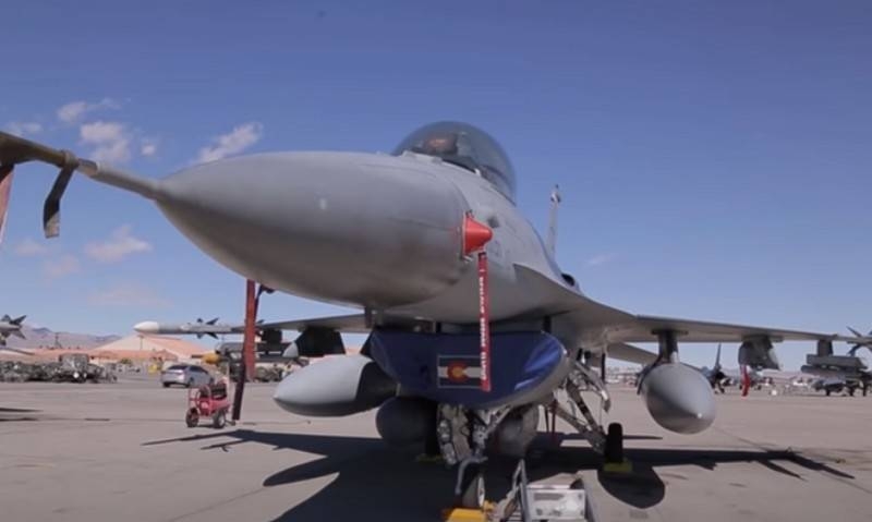 США подарят ВВС Болгарии два списанных истребителя F-16