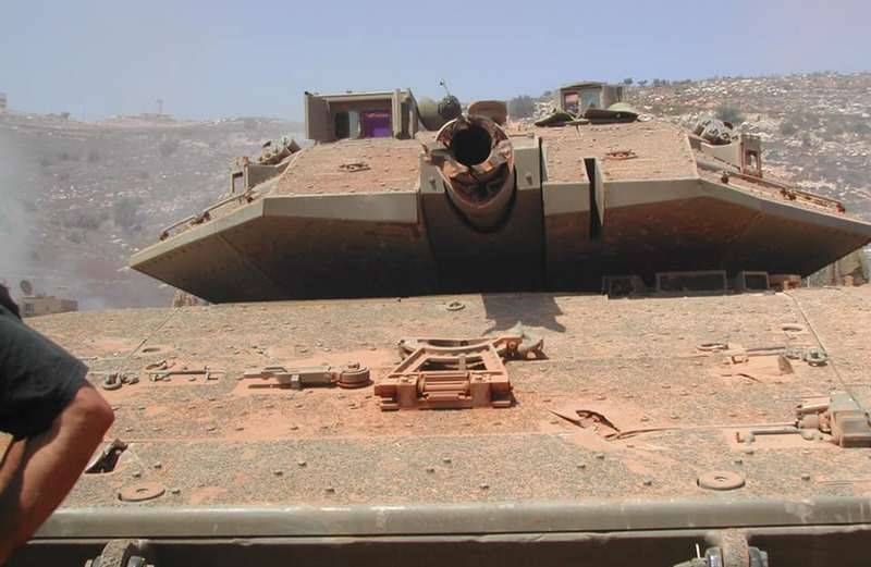 Photos of Israeli tank appeared on the web «Merkava» with a torn off gun barrel