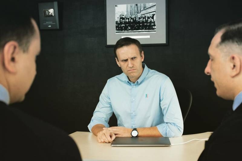 «Вытер ноги о тех, кто спасал его жизнь»: Russian social networks comment on Navalny's accusations against Omsk doctors