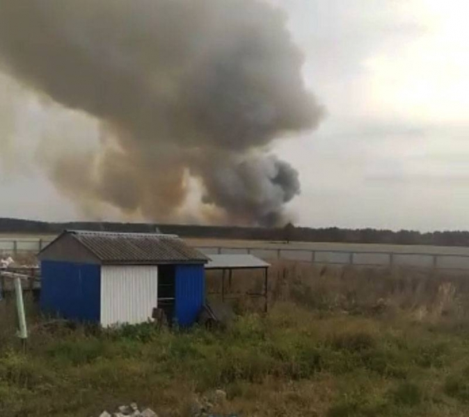 Взрывы гремят на военном объекте в Рязанской области