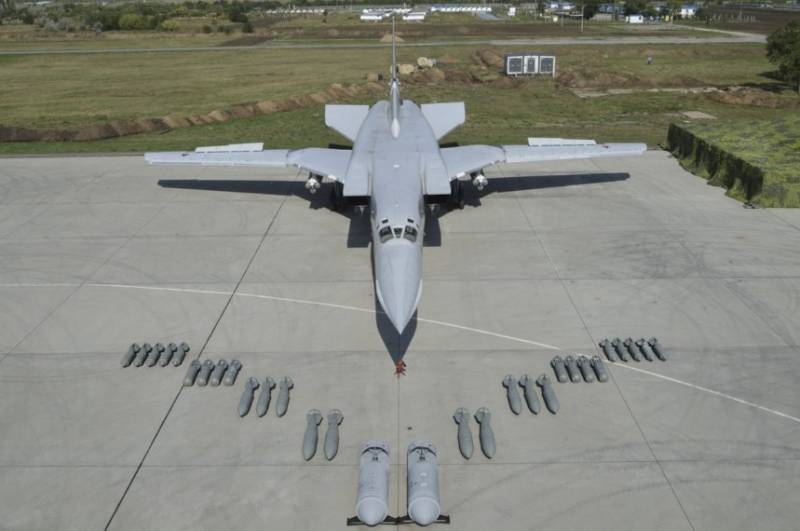 Американская пресса оценила фото стратегических бомбардировщиков ВКС России с ракетно-бомбовым арсеналом