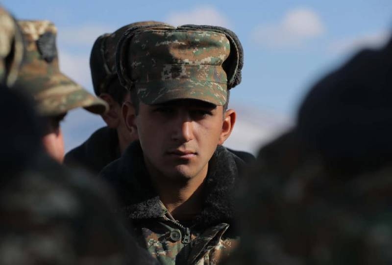 Экс-премьер Армении: 80 процентов нашей армии нет - это разгром
